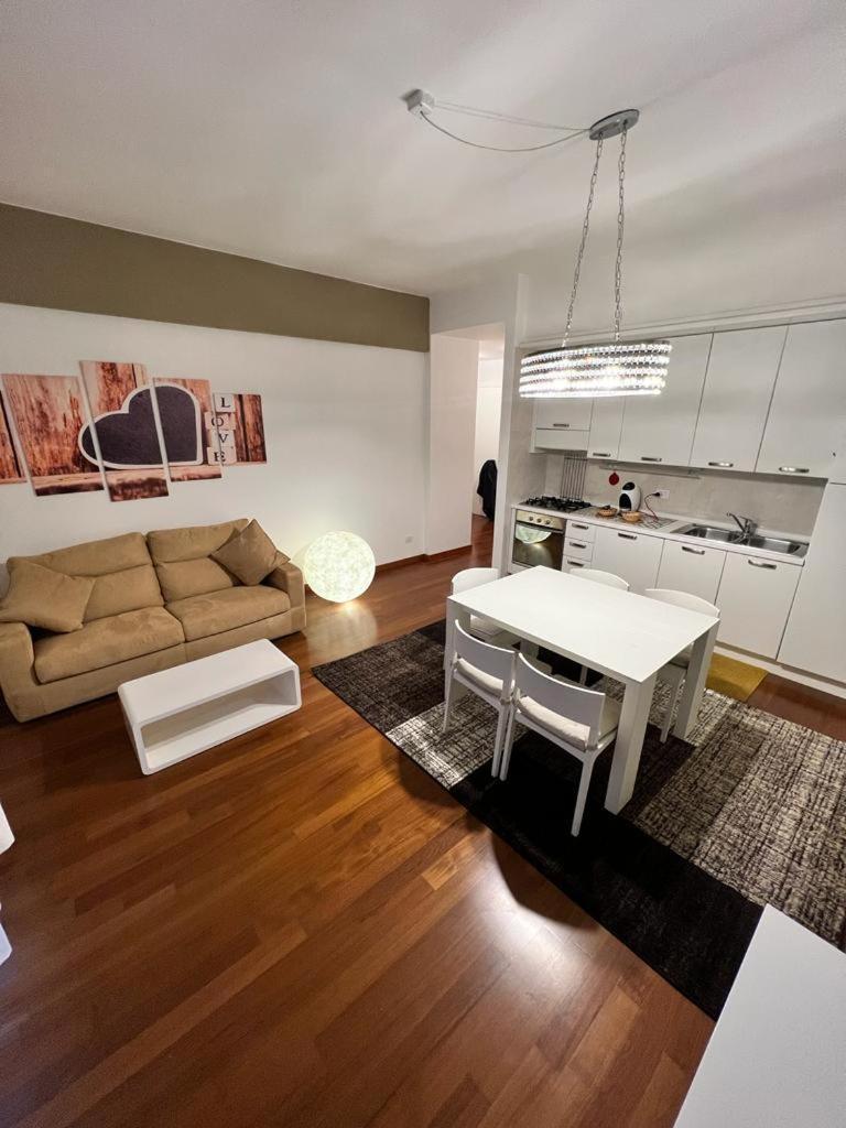 Piazza Italia Luxury Apartment Chianciano Terme Dış mekan fotoğraf